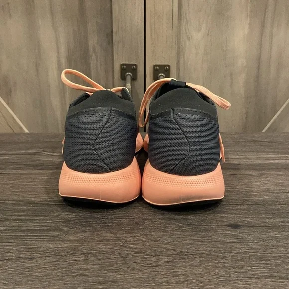 Adidas Women's Gray and Pink Running Shoes 7.5 - Picture 4 of 9